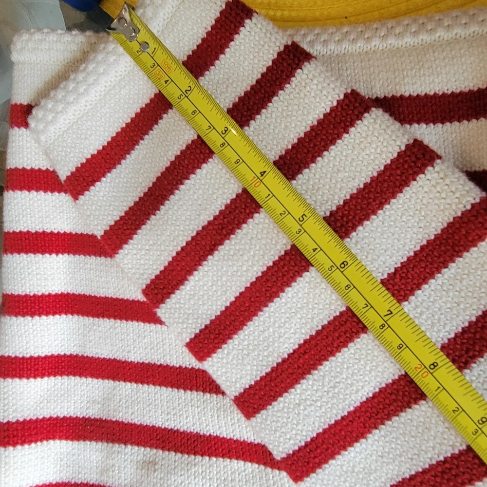 100% Cotton Superb Quality Luxurious Red and White Striped Cardigan Heavy & Warm - Picture 13 of 13